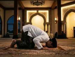 Sholat Malam Rabu Wekasan: Tata Cara, Niat & Waktu Pelaksanaan